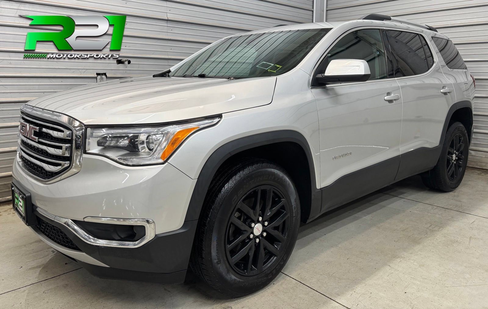 Used 2018 GMC Acadia SLT AWD/4WD image 1