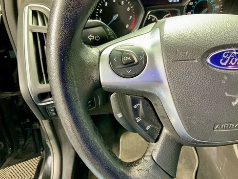 Used 2014 Ford Focus Titanium FWD image 13
