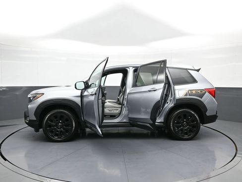 Used 2023 Honda Passport EX-L image 43