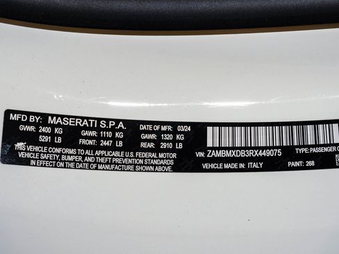 Used 2024 Maserati GranCabrio Trofeo image 32