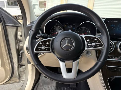 Used 2020 Mercedes-Benz GLC 300 w/ Premium Package image 15