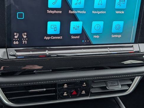 Certified 2025 Volkswagen Atlas SE AWD/4WD image 23