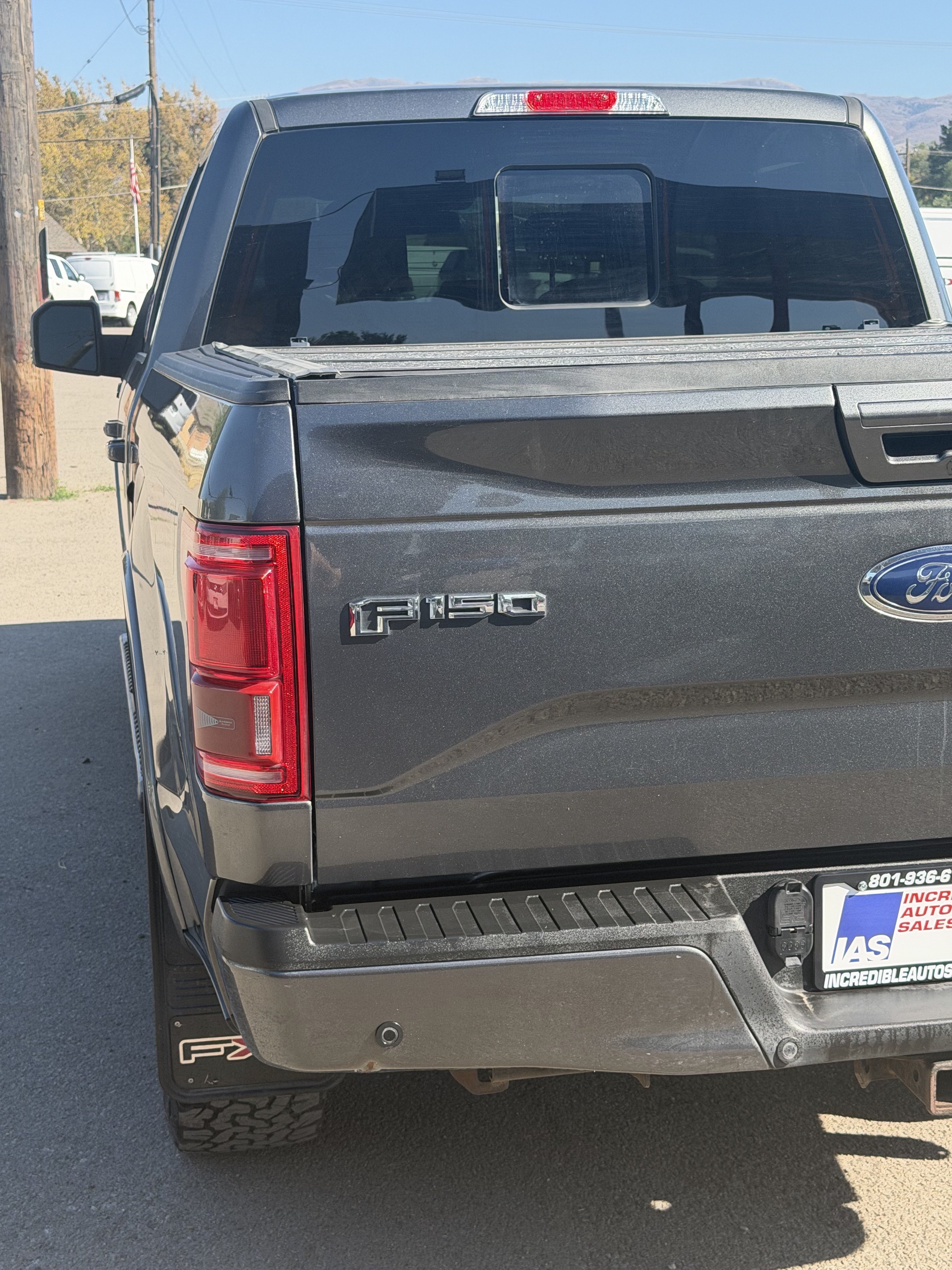 Used 2015 Ford F150 Lariat w/ Equipment Group 502A Luxury AWD/4WD image 12