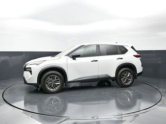 Certified 2025 Nissan Rogue S FWD video 3