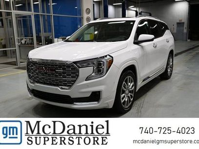 Used 2024 GMC Terrain Denali w/ Denali Premium Package