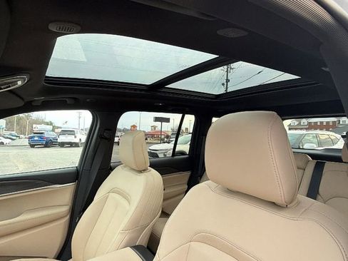 Used 2025 Jeep Grand Cherokee Limited w/ Trailer Tow Package image 13