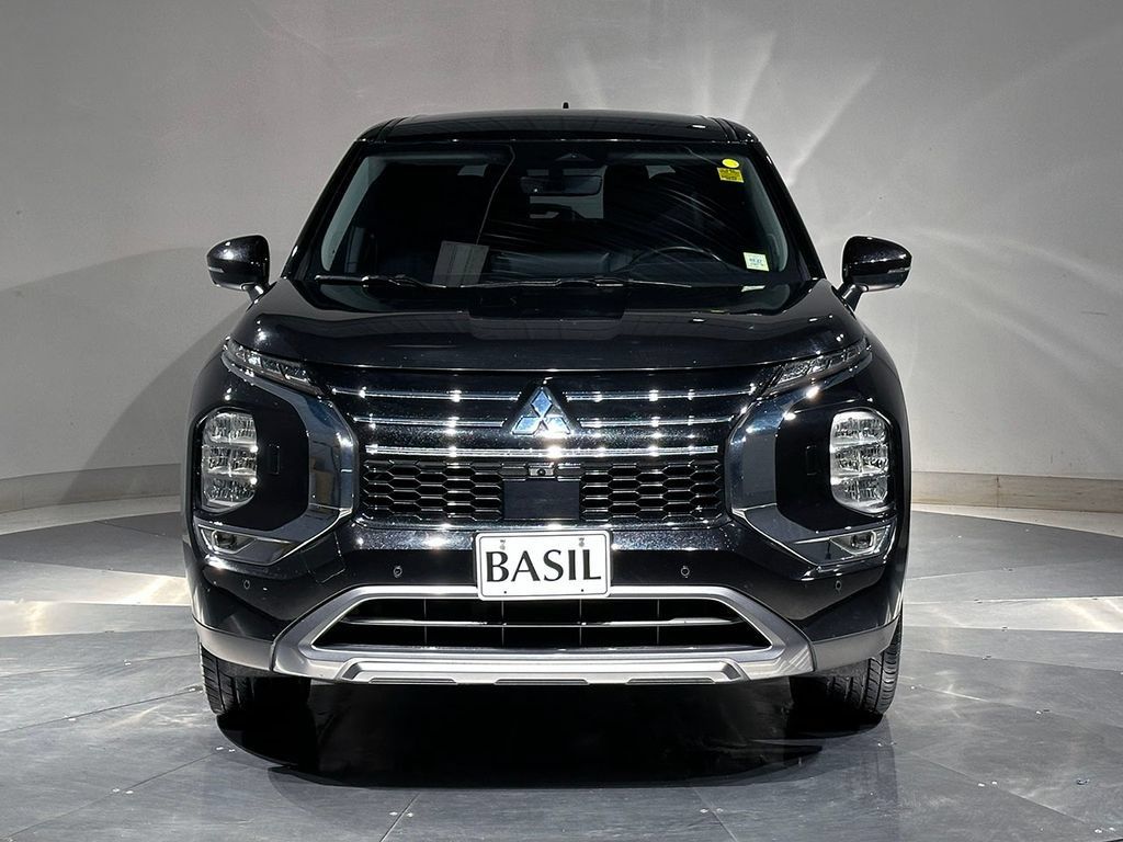 Used 2025 Mitsubishi Outlander AWD image 9