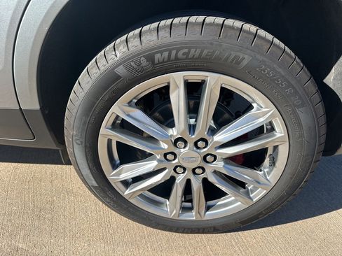 Certified 2025 Cadillac XT5 Sportv image 11