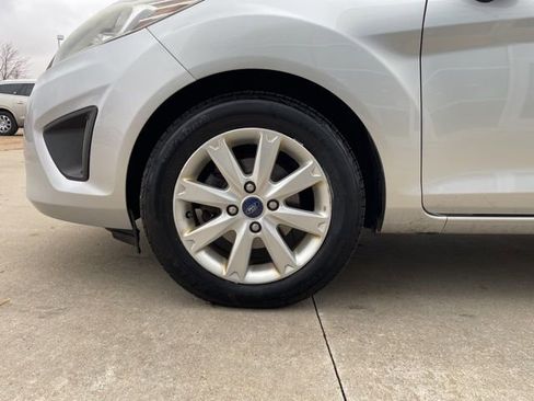 Used 2013 Ford Fiesta SE image 15