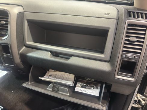 Used 2013 RAM 1500 ST w/ SXT Appearance Group AWD/4WD image 21