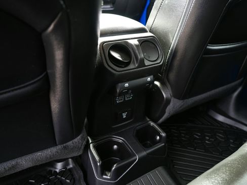 Used 2020 Jeep Gladiator Overland w/ Popular Equipment Package image 25