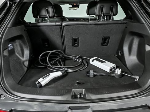 Used 2023 Chevrolet Bolt EUV Premier w/ Sun & Sound Package FWD image 13