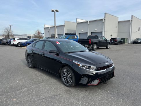 Used 2024 Kia Forte GT-Line image 11