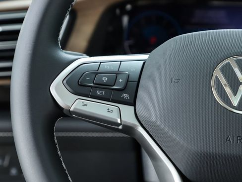 New 2026 Volkswagen Atlas SE FWD image 59