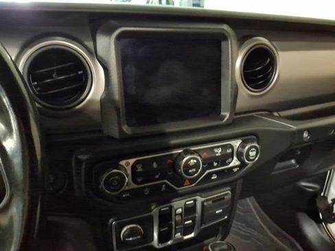 Used 2022 Jeep Wrangler Unlimited Sport AWD/4WD image 15