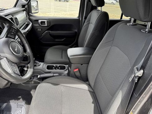 Used 2019 Jeep Wrangler Unlimited Sport S AWD/4WD image 14