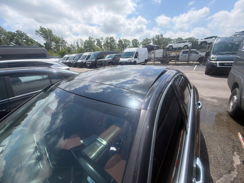Used 2023 Mercedes-Benz C 300 4MATIC Sedan image 7