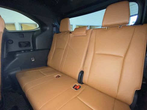 Used 2020 Toyota Highlander Platinum AWD/4WD image 27