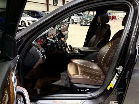 Used 2017 BMW 530i RWD image 13