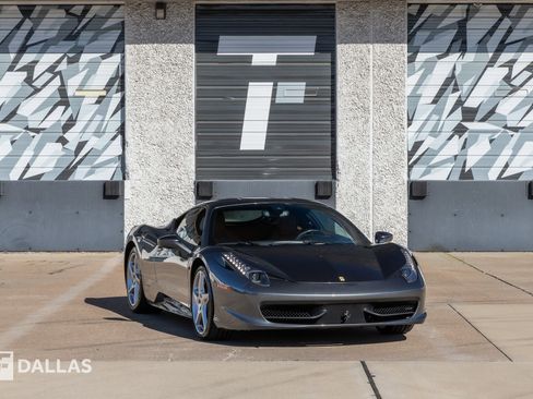 Used 2012 Ferrari 458 Italia Coupe image 1
