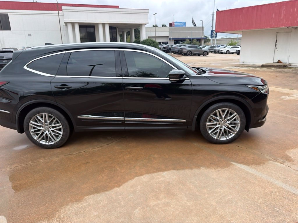 Used 2023 Acura MDX w/ Advance Package AWD/4WD image 3