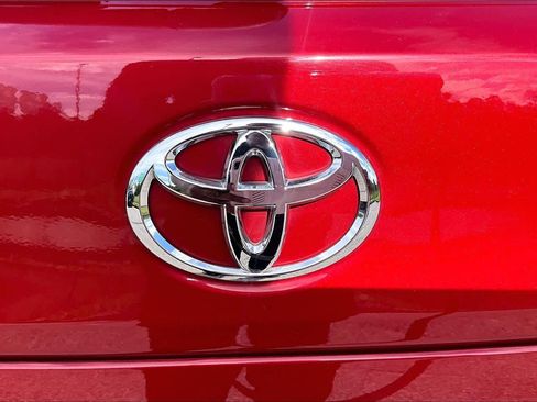 Used 2024 Toyota Corolla Cross XLE w/ Convenience Package AWD/4WD image 31