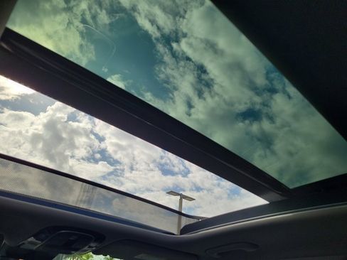 Used 2023 Hyundai Santa Fe SEL Premium image 16