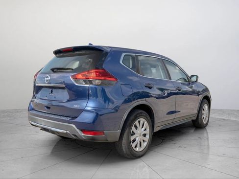 Used 2017 Nissan Rogue S image 5
