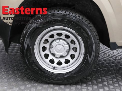 Used 2023 Chevrolet Colorado W/T image 30