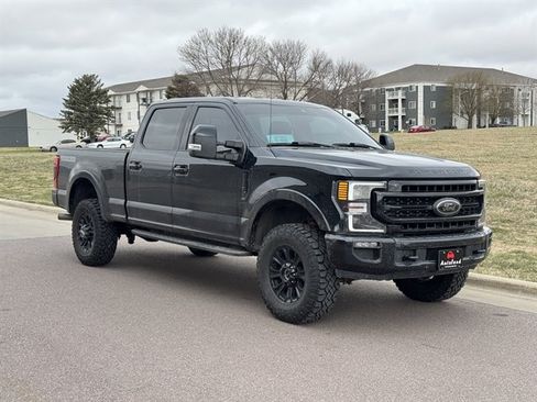 Used 2020 Ford F350 Lariat image 3