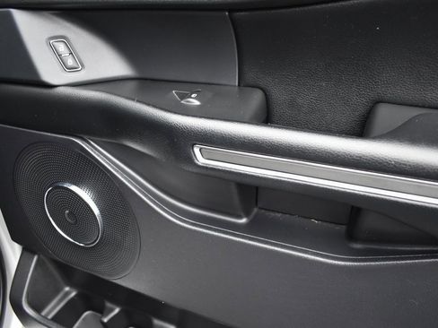 Used 2019 Ford Expedition XLT w/ Equipment Group 202A image 13