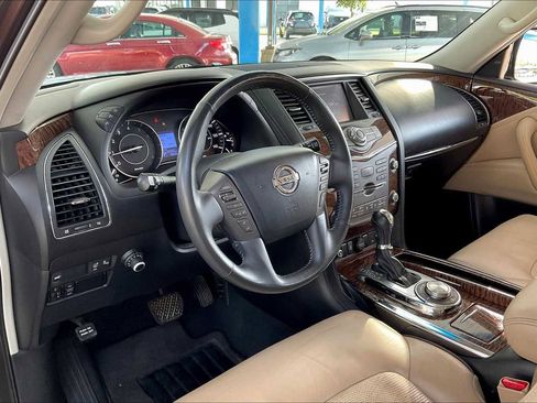 Used 2017 Nissan Armada Platinum image 17