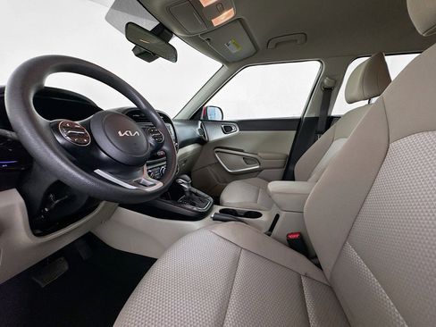 Used 2025 Kia Soul LX image 20