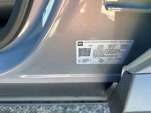 New 2026 Chevrolet Equinox EV LT image 36