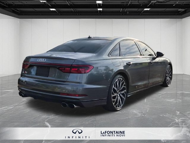 Used 2021 Audi S8 L w/ S8 Executive Package AWD/4WD image 5