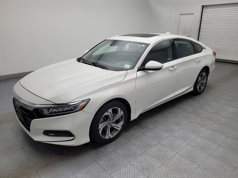Used 2020 Honda Accord EX image 2