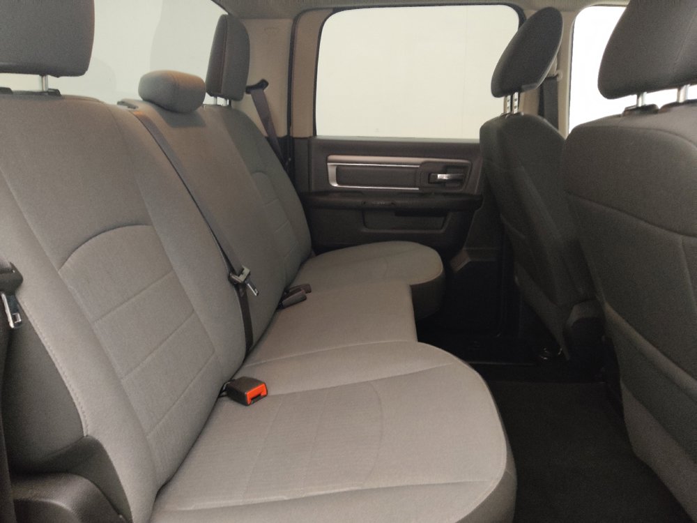 Used 2021 RAM 1500 Classic SLT RWD image 19
