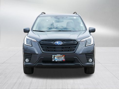 Used 2023 Subaru Forester Premium image 2