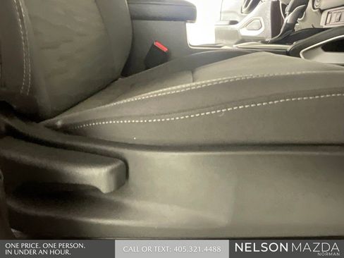 Used 2022 Nissan Frontier SV w/ Technology Package RWD image 28