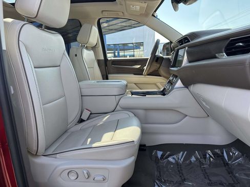 Used 2023 GMC Yukon Denali AWD/4WD image 30