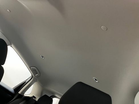 Used 2023 Honda HR-V LX image 10