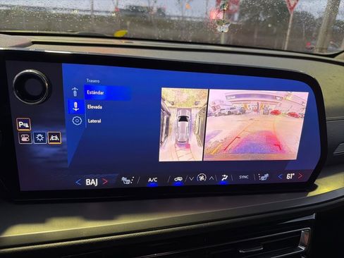 Used 2024 Chevrolet Traverse LS image 5