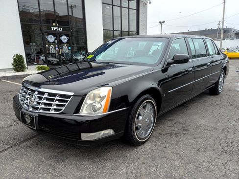 Used 2007 Cadillac DTS image 2