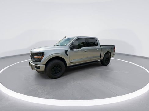 Used 2025 Ford F150 XLT w/ Equipment Group 302A MID AWD/4WD image 4