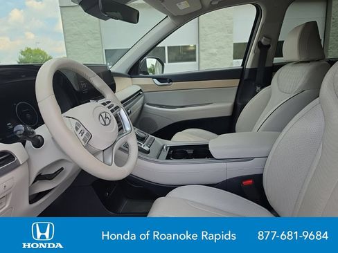 Used 2024 Hyundai Palisade Limited AWD/4WD image 9