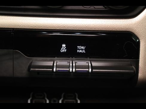 Used 2021 RAM 1500 Laramie AWD/4WD image 25