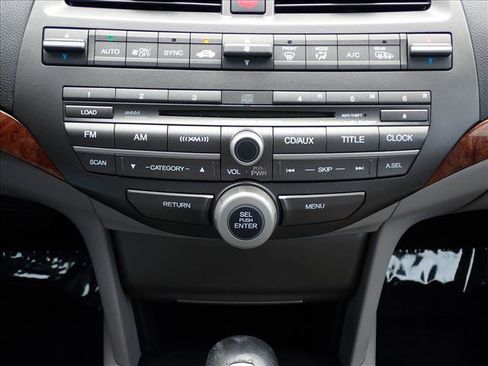 Used 2011 Honda Accord EX-L image 19