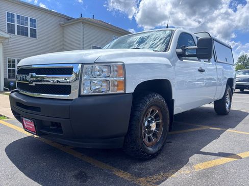 Used 2012 Chevrolet Silverado 1500 W/T AWD/4WD image 2