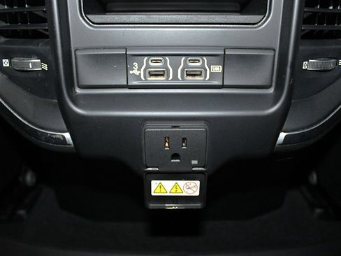 Certified 2019 RAM 1500 Big Horn AWD/4WD image 38