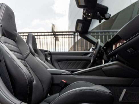 New 2026 Porsche 911 Carrera 4S image 38